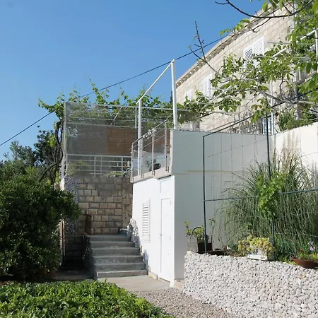 Cervelin Gostinjska kuća 3*