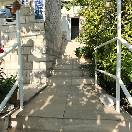 Pensión Cervelin 3*